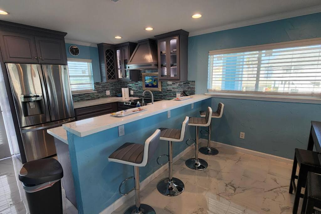 Acapulco - Upstairs Beachview Beauty 50 Steps To A Private Beach! Byot Galveston Exterior foto